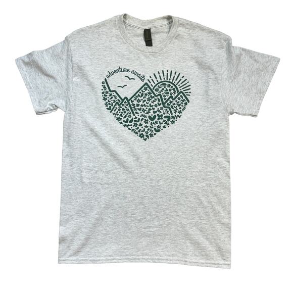 Adventure Awaits Green Heart Women’s Medium T-Shirt Short Sleeve - Picture 3 of 7